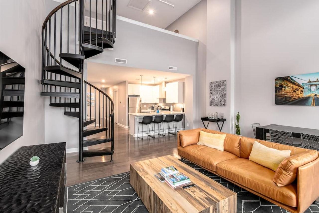 Soaring 2-Bedroom Parkside Loft Walkable To It All Синсинати Екстериор снимка