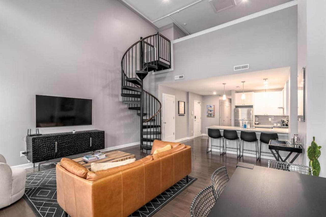 Soaring 2-Bedroom Parkside Loft Walkable To It All Синсинати Екстериор снимка