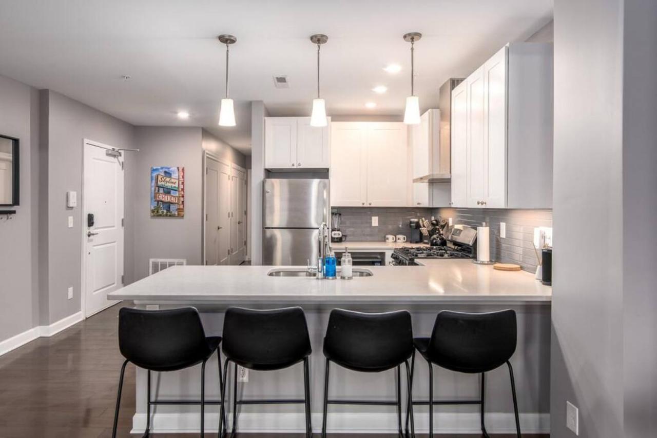 Soaring 2-Bedroom Parkside Loft Walkable To It All Синсинати Екстериор снимка